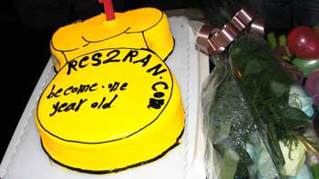 جشن اولین سال تاسیس سای res2ran.com - تصویر کیک 